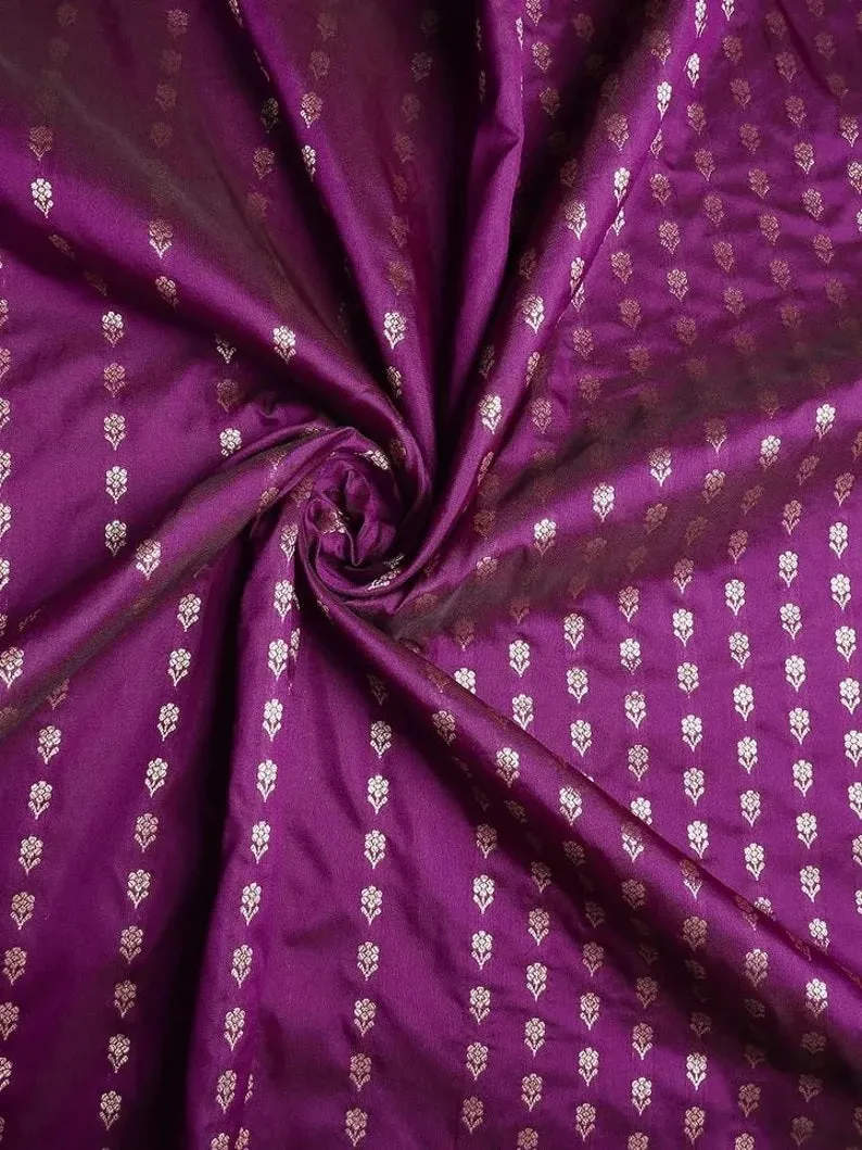 Banarasi Silk Saree With Blouse For Women's